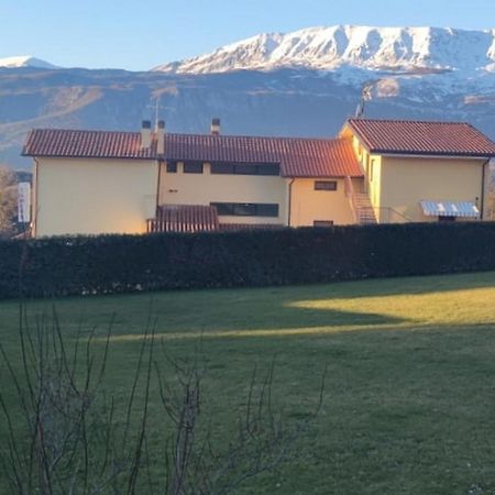 Complesso Turistico Aurora - Camere B&B Poggio Picenze Exteriör bild