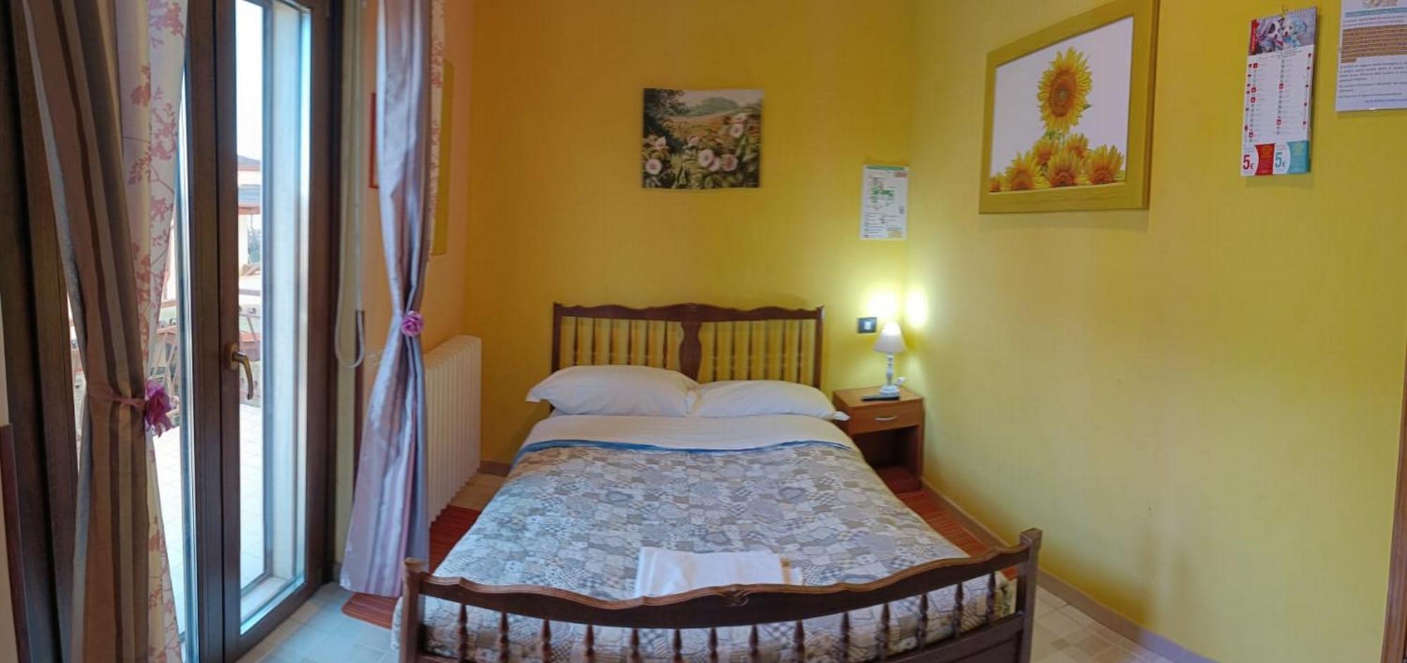 Complesso Turistico Aurora - Camere B&B Poggio Picenze Exteriör bild