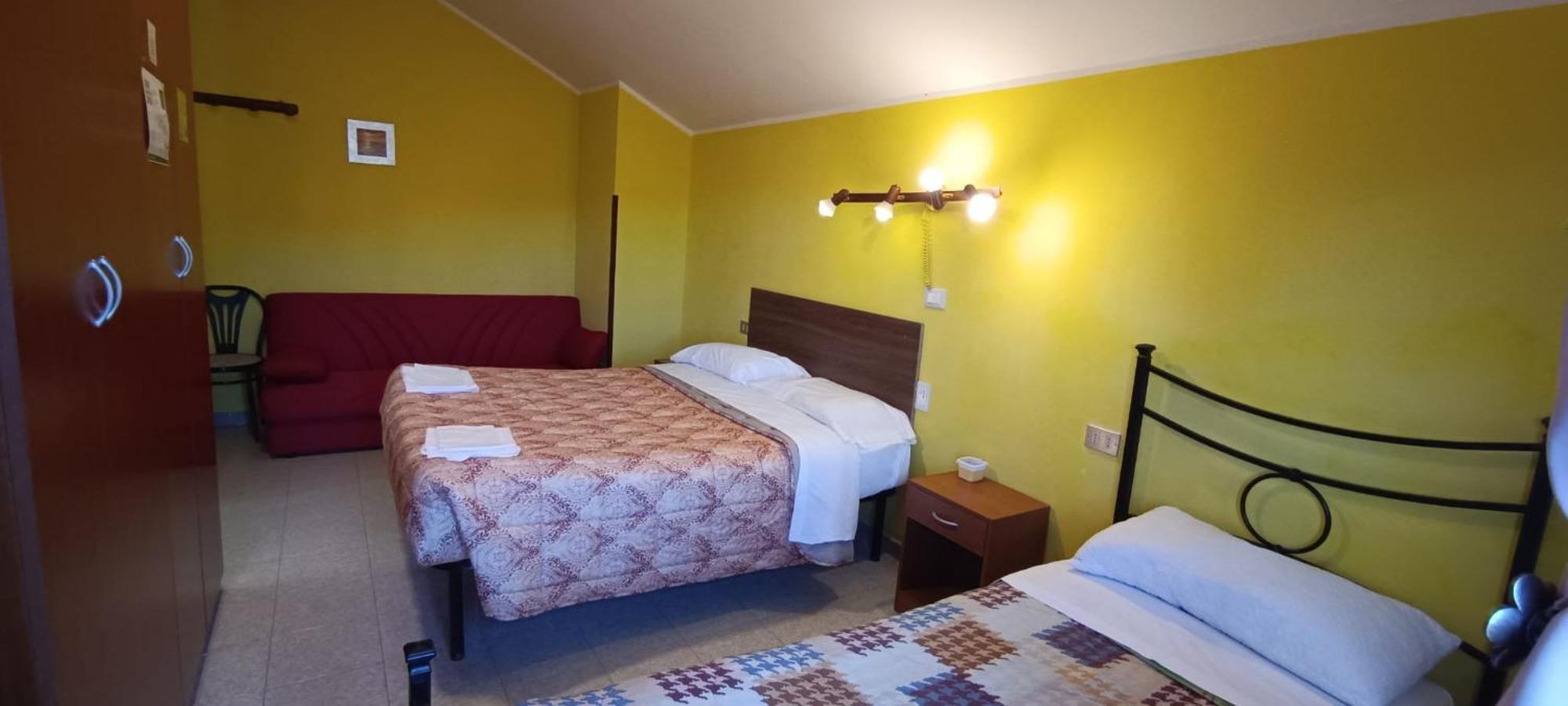 Complesso Turistico Aurora - Camere B&B Poggio Picenze Exteriör bild