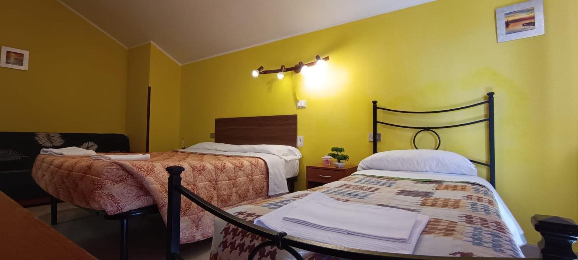 Complesso Turistico Aurora - Camere B&B Poggio Picenze Exteriör bild