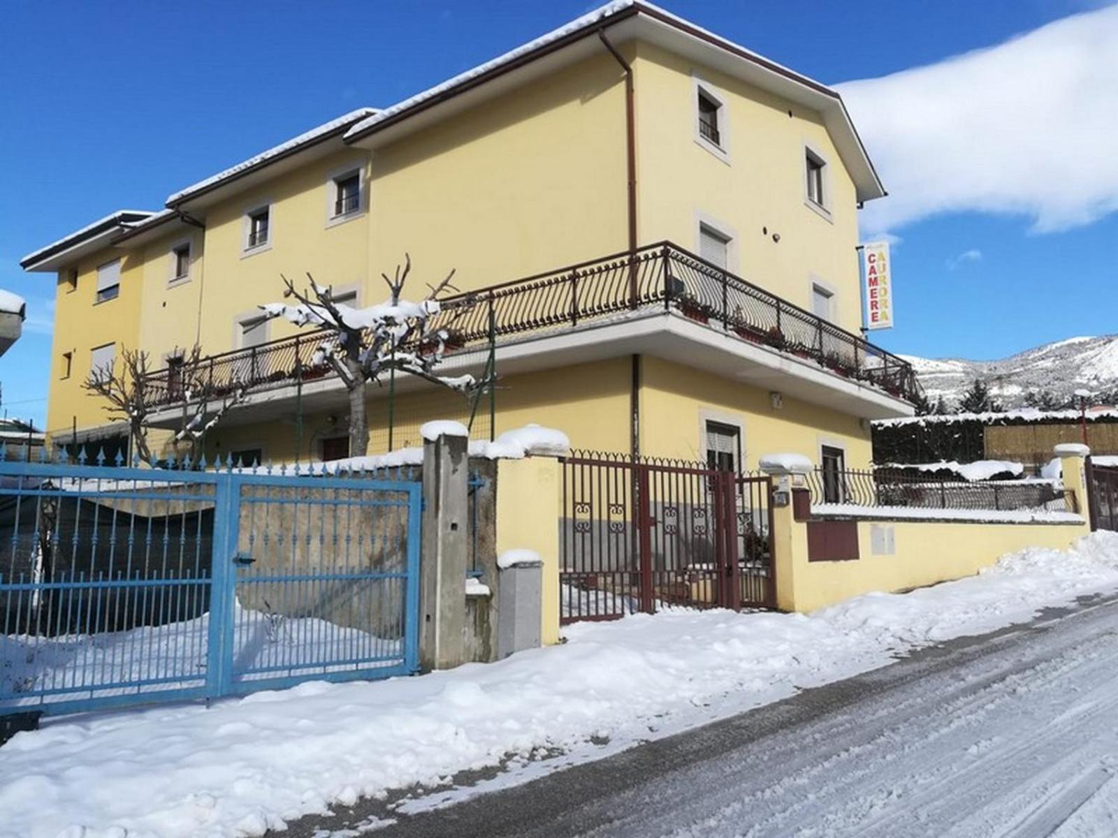 Complesso Turistico Aurora - Camere B&B Poggio Picenze Exteriör bild
