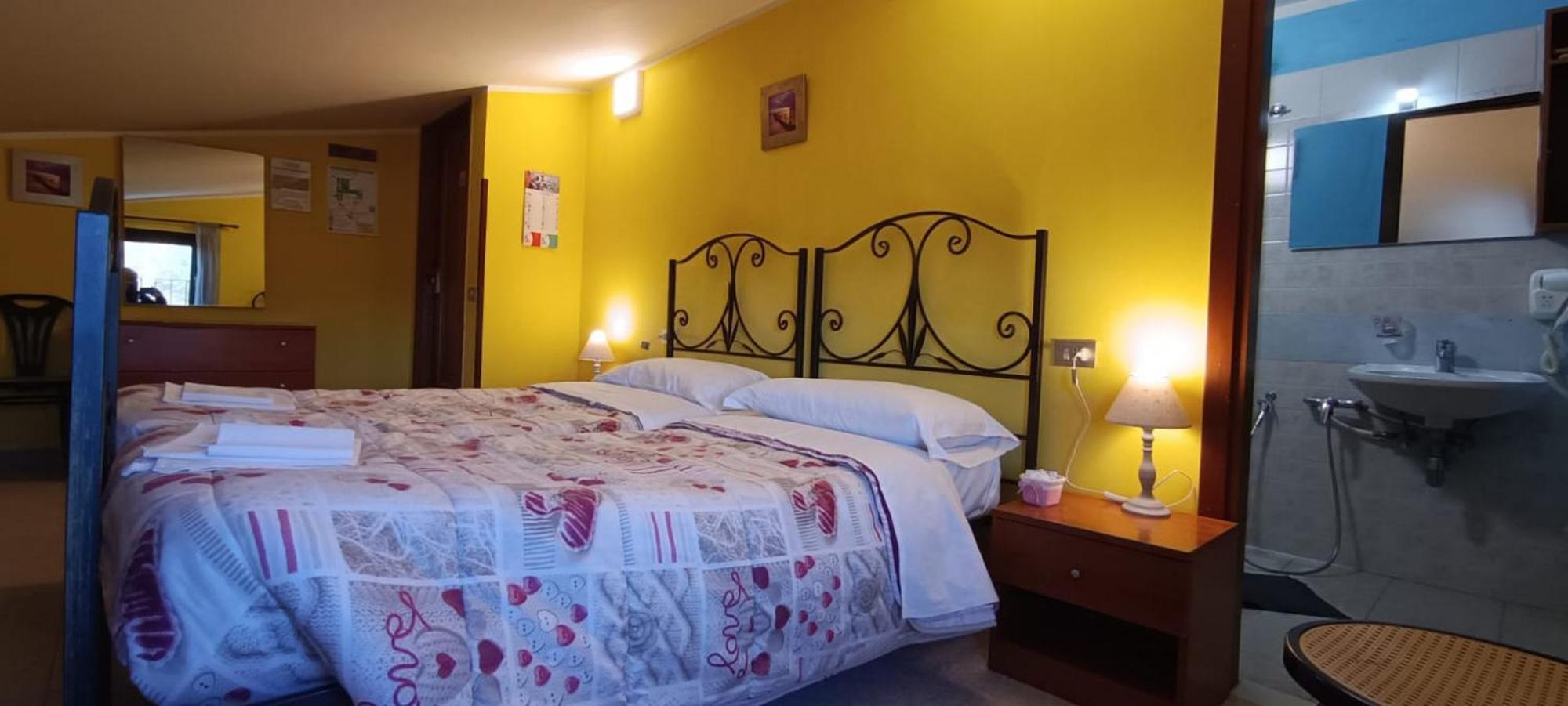 Complesso Turistico Aurora - Camere B&B Poggio Picenze Exteriör bild