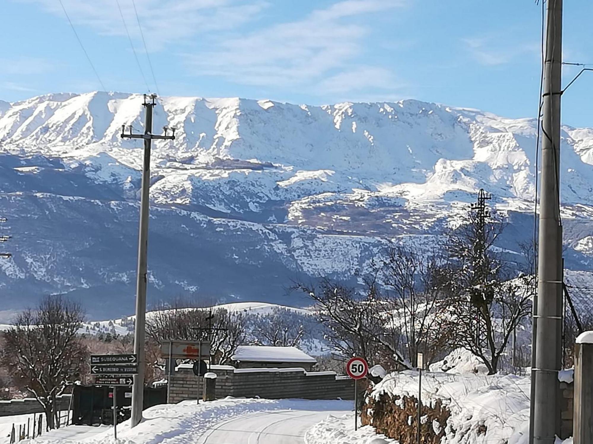 Complesso Turistico Aurora - Camere B&B Poggio Picenze Exteriör bild